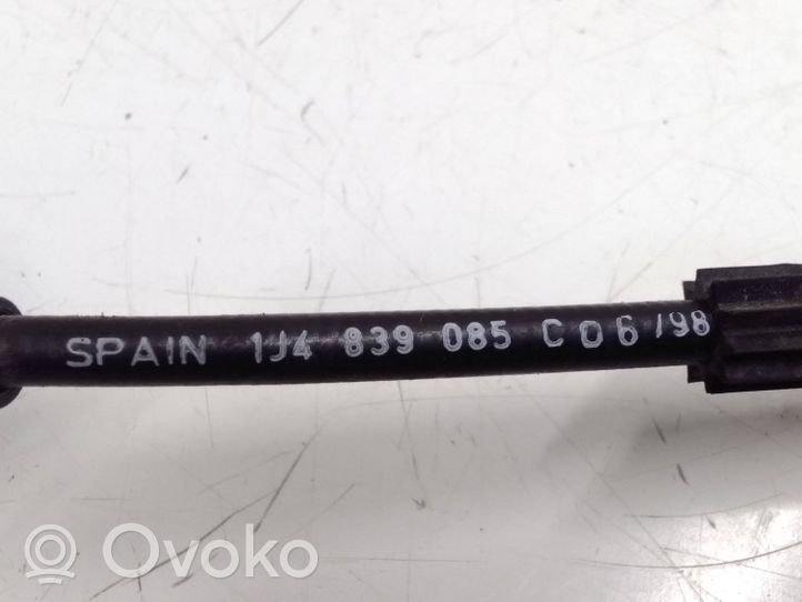 Volkswagen Golf IV Rear door cable line 1J4839085C