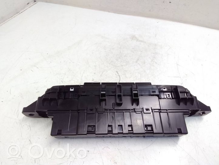 Toyota Prius (XW50) Panel klimatyzacji 5590047231