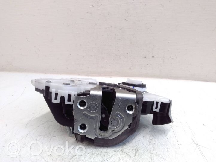 Toyota Prius (XW50) Front door lock 