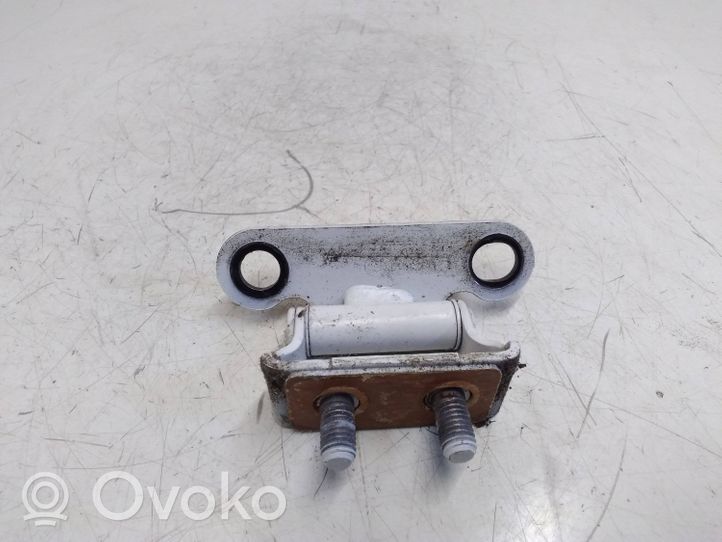 Toyota Prius (XW50) Tailgate/trunk/boot hinge 