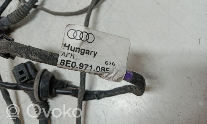 Audi A4 S4 B6 8E 8H Faisceau câbles PDC 8E0971085