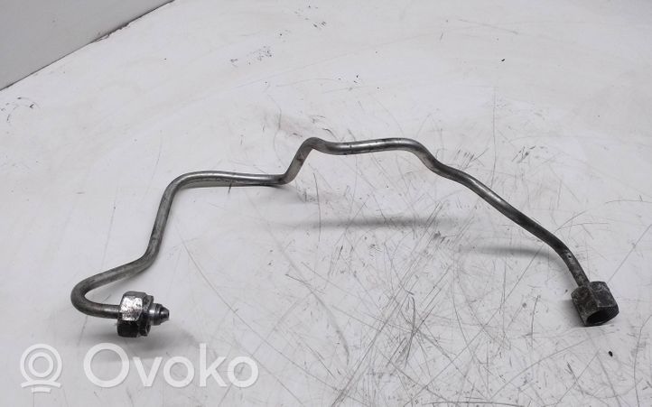 BMW 1 E82 E88 Fuel injector supply line/pipe 