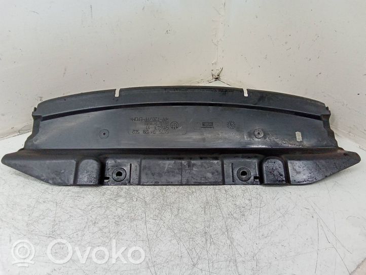 BMW 1 E82 E88 Apatinė dalis radiatorių panelės (televizoriaus) 7128502