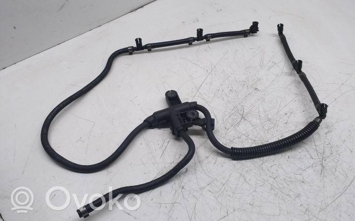 Mercedes-Benz E W211 Linea/tubo flessibile di ritorno del carburante A6420780341