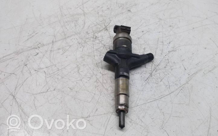 Subaru Outback Inyector de combustible 16613AA030