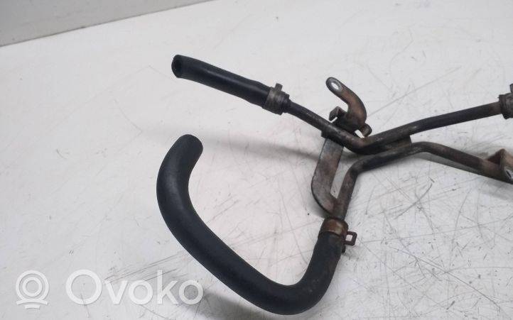 Subaru Outback Tuyau de liquide de refroidissement moteur 