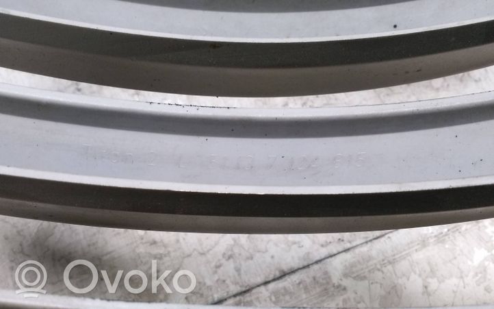 BMW X5 E53 Maskownica / Grill / Atrapa górna chłodnicy 7124815