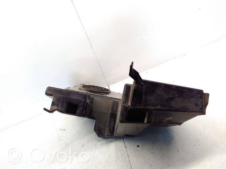 Audi A4 S4 B5 8D Altavoz subwoofer 8D9035381