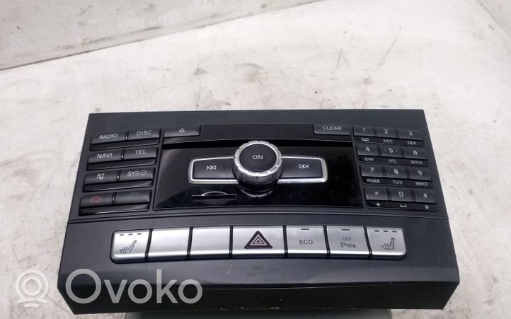 Mercedes-Benz E W212 Radio/CD/DVD/GPS-pääyksikkö A2129005327