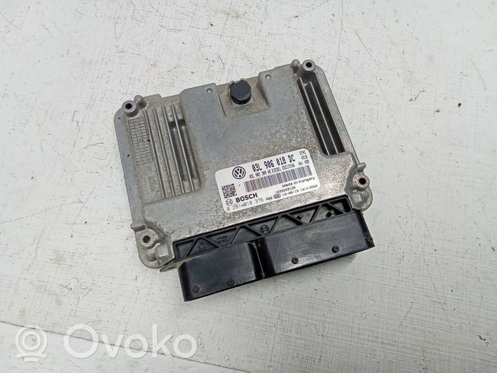 Volkswagen Caddy Sterownik / Moduł ECU 03L906018DC