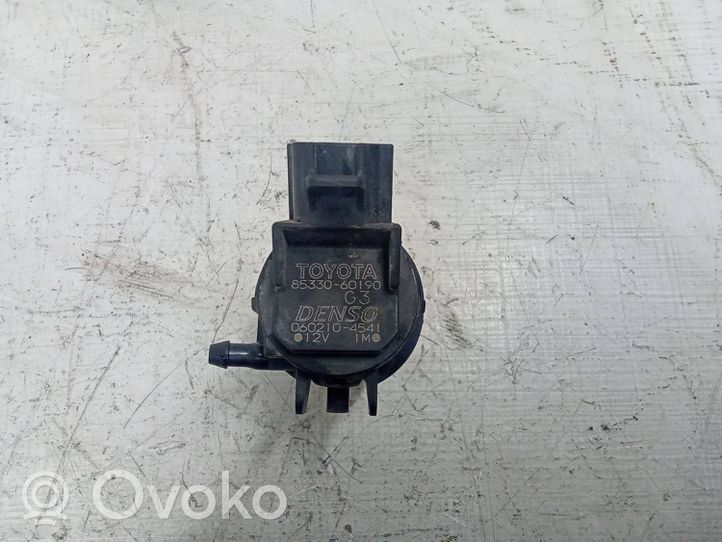 Toyota Prius (XW30) Pompa lavavetri parabrezza/vetro frontale 8533060190