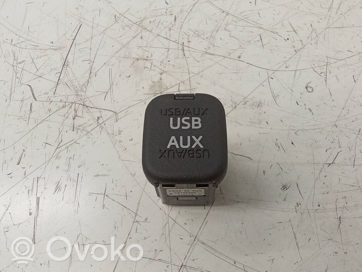 Mazda CX-5 Câble adaptateur AUX KD45669U0