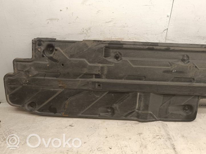 Mercedes-Benz C W204 Protezione inferiore A2046100208