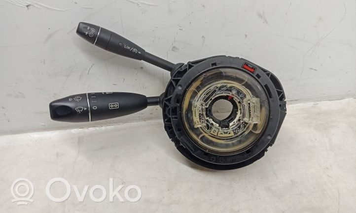 Mercedes-Benz C W204 Interruptor/palanca de limpiador de luz de giro A2044403202