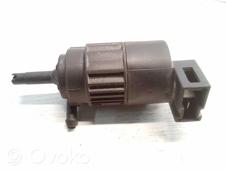 Opel Frontera B Windscreen/windshield washer pump 