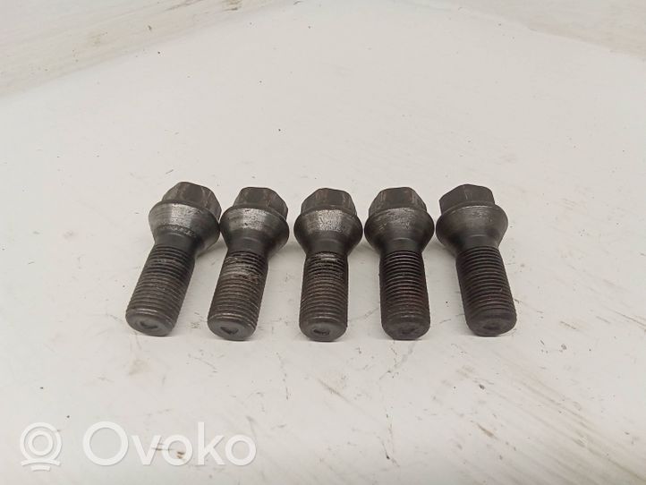 BMW 5 GT F07 Nuts/bolts 