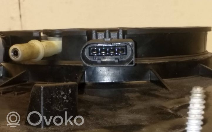 Volkswagen Tiguan Zbiornik płynu AdBlue 5N0131877E