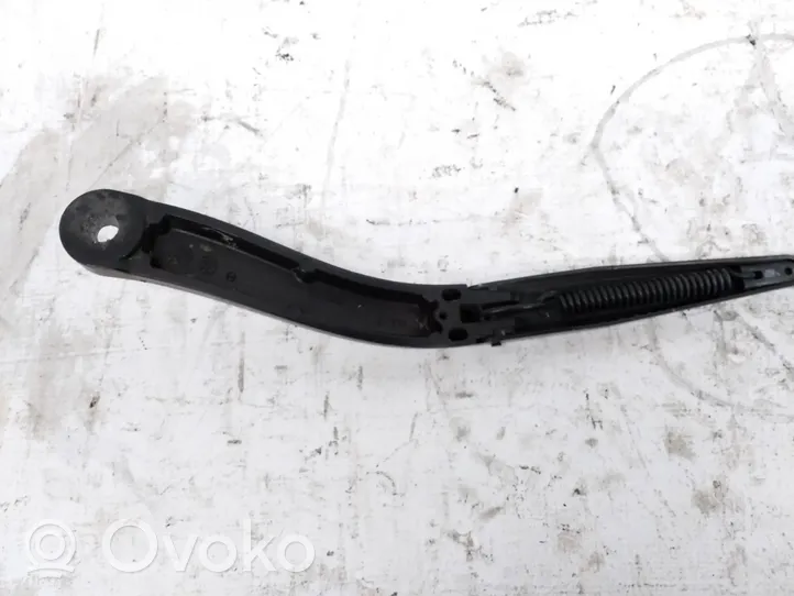 Opel Vivaro Front wiper blade arm 93867987