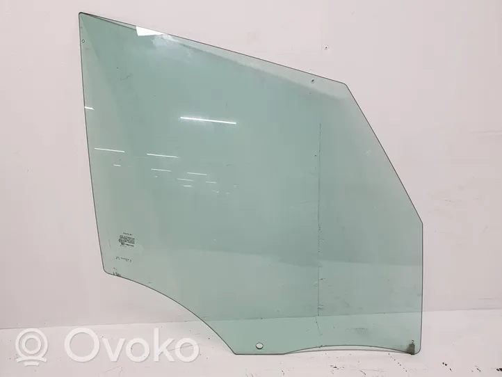 Fiat 500L Front door window glass four-door 