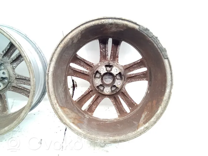 Hyundai Santa Fe R18 alloy rim 529102B380