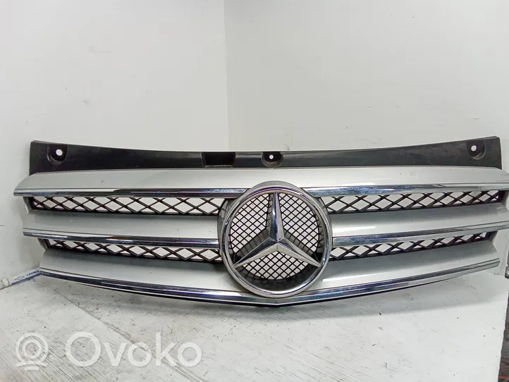 Mercedes-Benz Vito Viano W639 Oberes Gitter vorne A6398800083