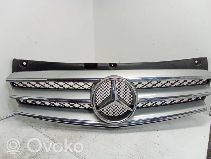 Mercedes-Benz Vito Viano W639 Maskownica / Grill / Atrapa górna chłodnicy A6398800083