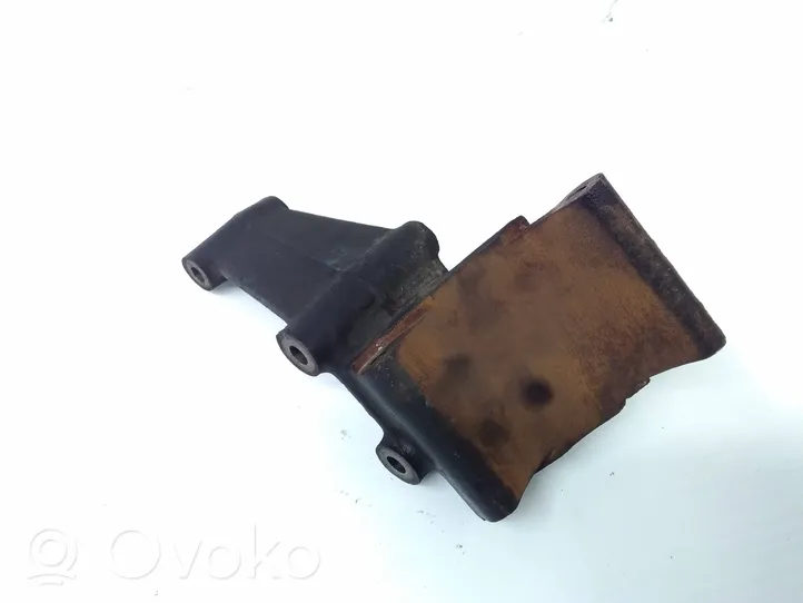 Volkswagen Crafter Engine mounting bracket 