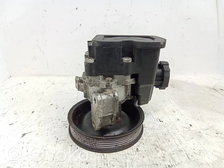 Mercedes-Benz Sprinter W901 W902 W903 W904 Pompe de direction assistée 