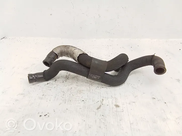 Volvo V70 Tuyau de liquide de refroidissement moteur 30757649