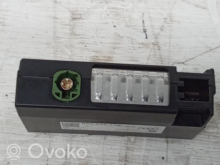 Audi TT TTS RS Mk3 8S Connecteur/prise USB 8S0035736