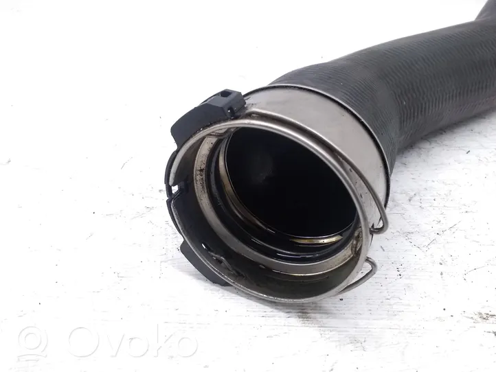 BMW 4 F32 F33 Tube d'admission de tuyau de refroidisseur intermédiaire 7597591