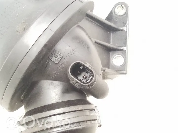 BMW 4 F32 F33 Termostat / Obudowa termostatu 10106811