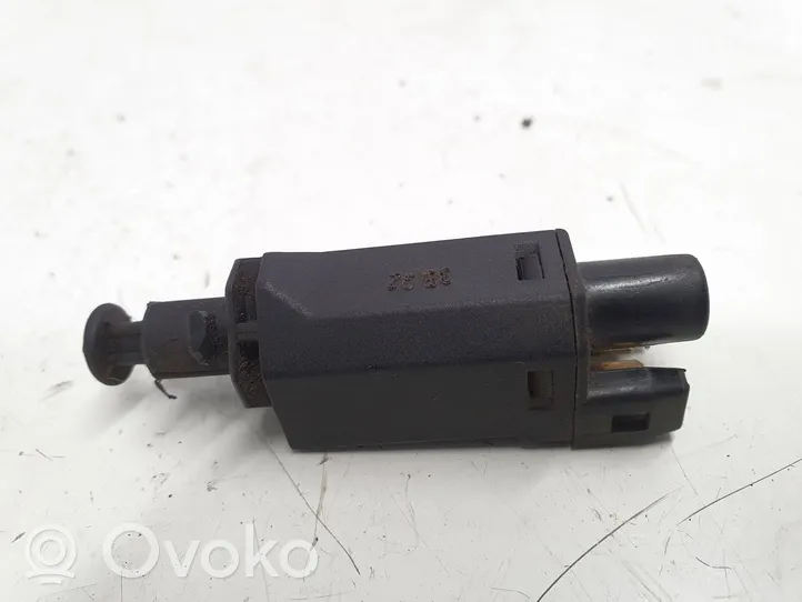 Volkswagen Multivan T4 Interruptor sensor del pedal de freno 191945515