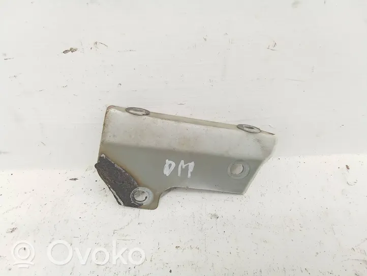 Volkswagen Caddy Uchwyt / Mocowanie błotnika przedniego 1T0810334A