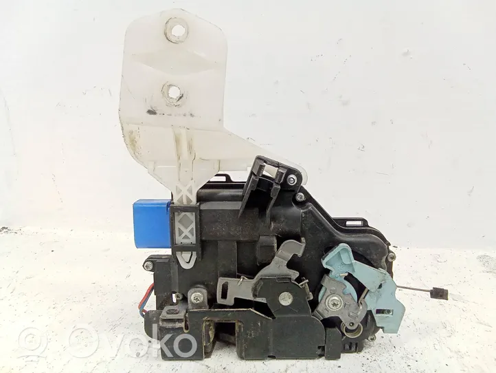 Volkswagen Caddy Front door lock 3D2837016AB