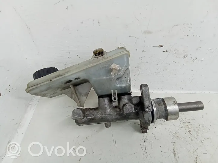 Opel Vivaro Master brake cylinder 320670082