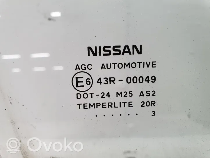 Nissan Qashqai+2 Pagrindinis priekinių durų stiklas (keturdurio) 