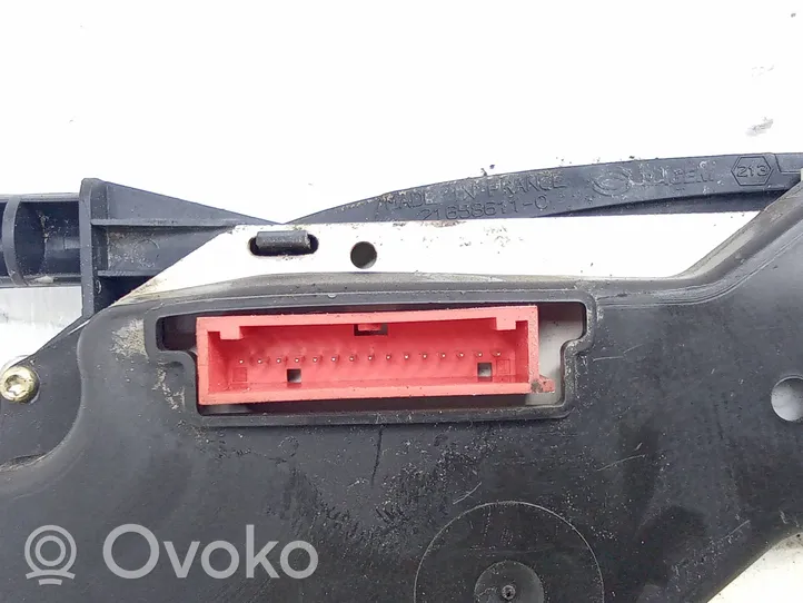 Opel Vivaro Speedometer (instrument cluster) P8200252450A