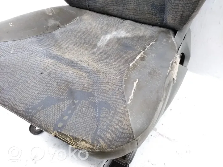 Opel Vivaro Asiento delantero del conductor 