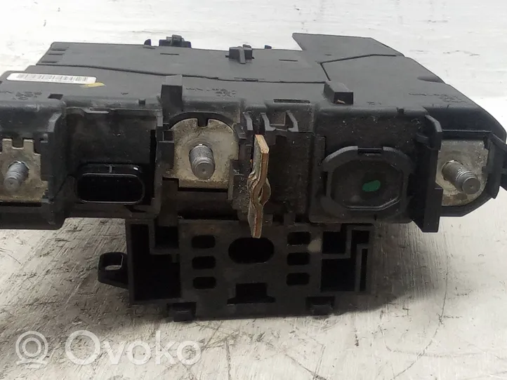 Mercedes-Benz C W204 Cableado positivo A2075400740