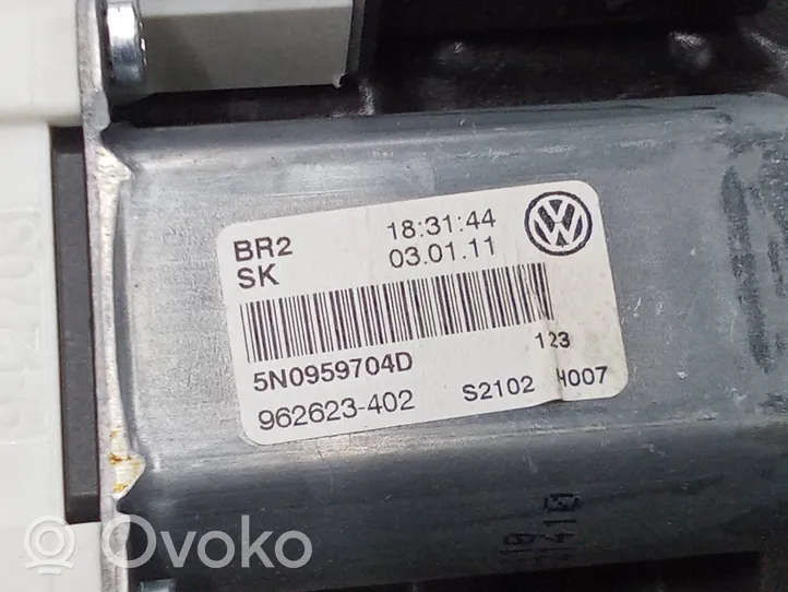 Volkswagen Tiguan Elektryczny podnośnik szyby drzwi tylnych 5N0839756D