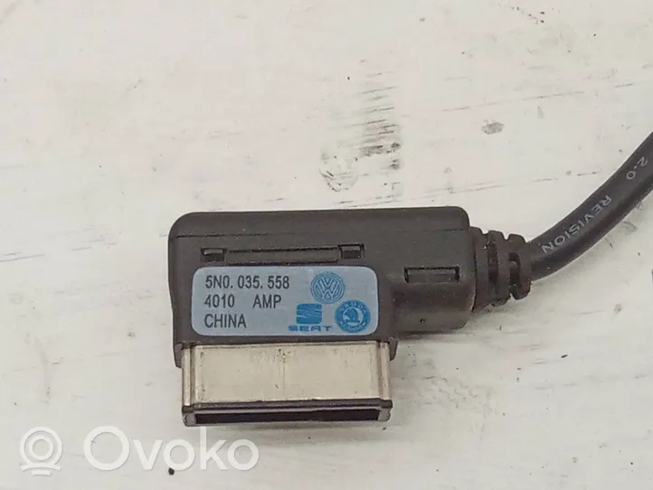 Volkswagen Tiguan Gniazdo / Złącze USB 5N0035558