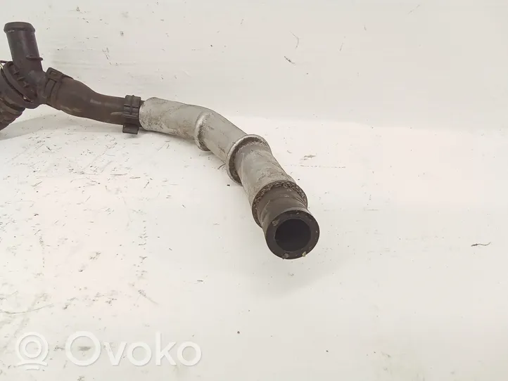 Volkswagen Crafter Moottorin vesijäähdytyksen putki/letku 7E0121113B
