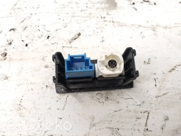 Volkswagen Crafter USB socket connector A4478200087