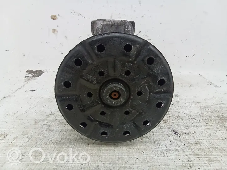 Toyota RAV 4 (XA30) Compressore aria condizionata (A/C) (pompa) 4472601258