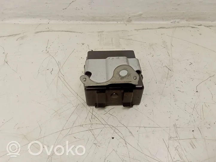 Toyota RAV 4 (XA30) Window wiper relay 8594042020