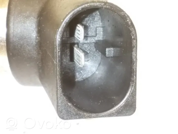 Citroen C4 Grand Picasso Injecteur de carburant 9802448680