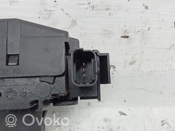 Citroen C4 Grand Picasso Zamek klapy tylnej / bagażnika 9804762080