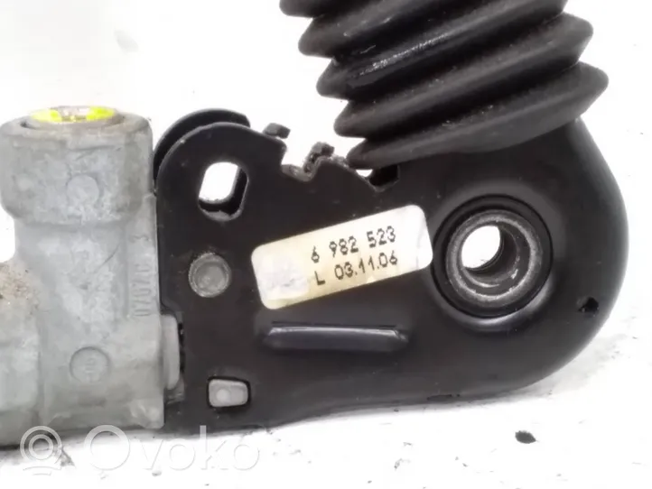 BMW 7 E65 E66 Klamra przedniego pasa bezpieczeństwa 561273502G