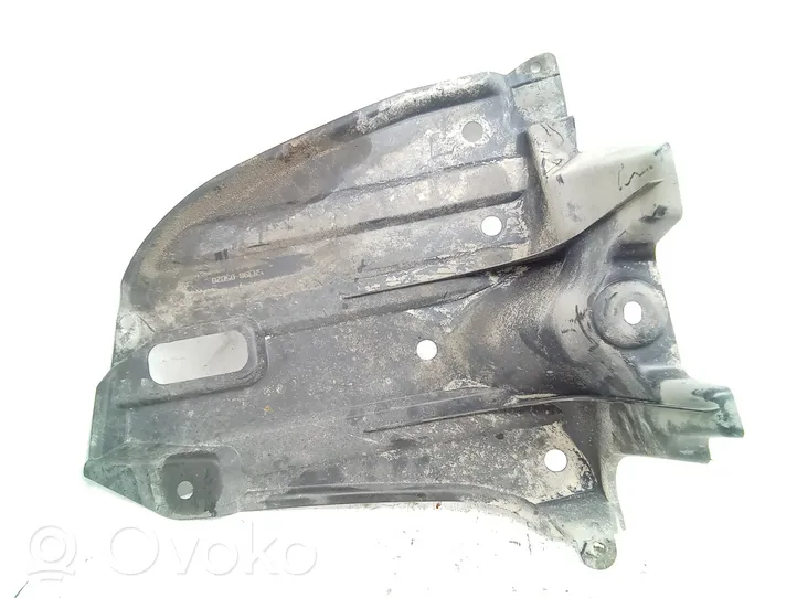 Toyota Avensis T250 Takapuskurin alustan suoja välipohja 5839805020